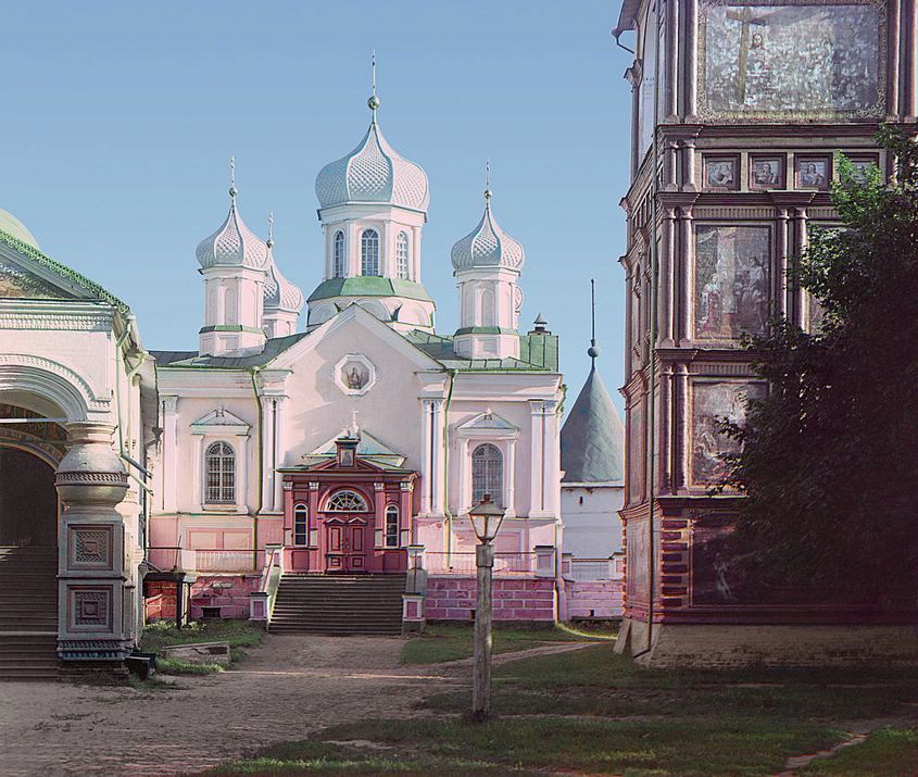 04444v.jpg